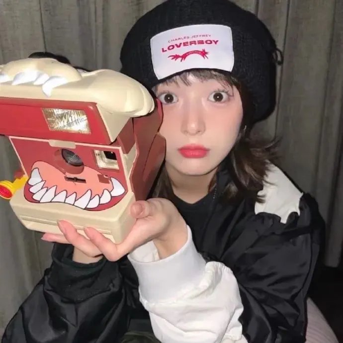 怎么办！高冷教官一亲就红温